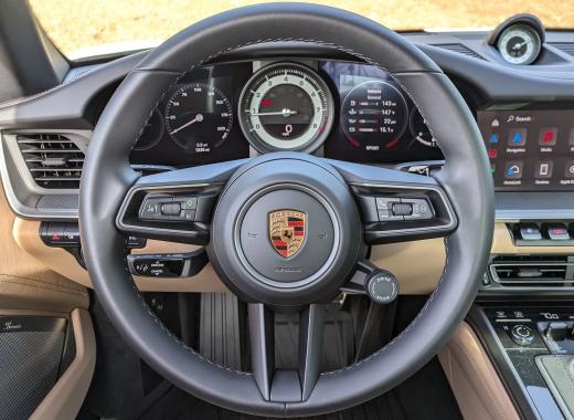 PORSCHE 911 TARGA 4 GTS SPYDER