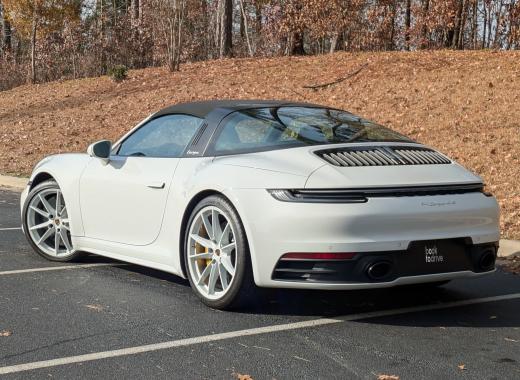 PORSCHE 911 TARGA 4 GTS SPYDER