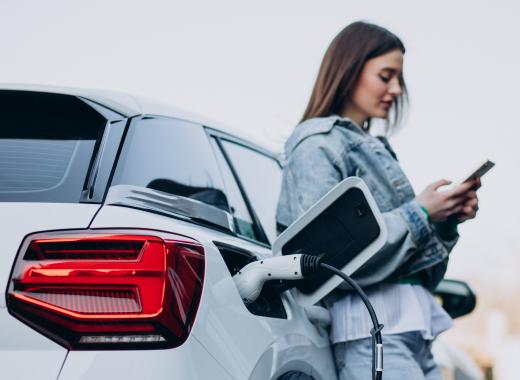 The Pros and Cons of Hybrid Vehicles