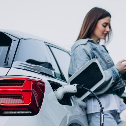The Pros and Cons of Hybrid Vehicles