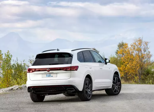 VOLKSWAGEN TOUAREG R-LINE