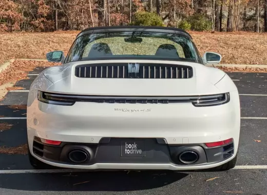 PORSCHE 911 TARGA 4 GTS SPYDER