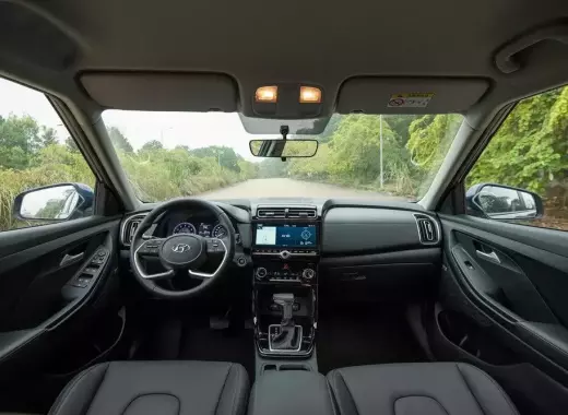 HYUNDAI CRETA 5-SEATER