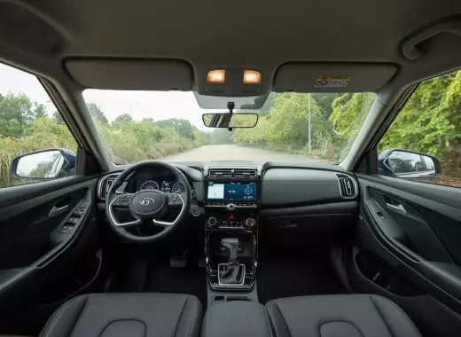 HYUNDAI CRETA 5-SEATER
